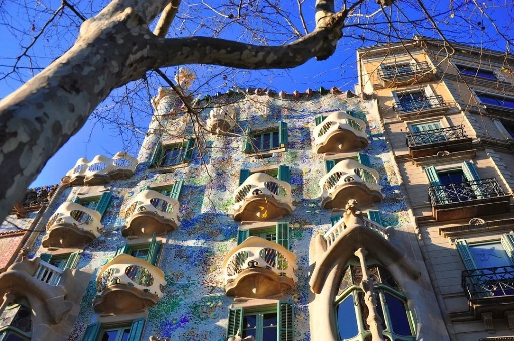 best time to visit barcelona